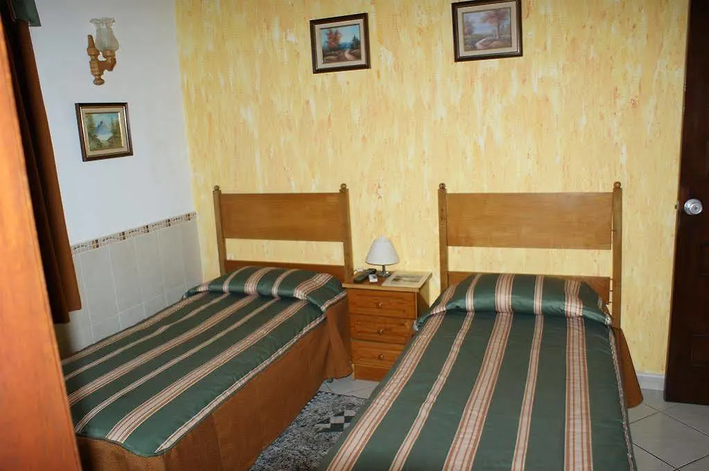 Vila Emilia Guest House Albufeira 0*,  Portugal